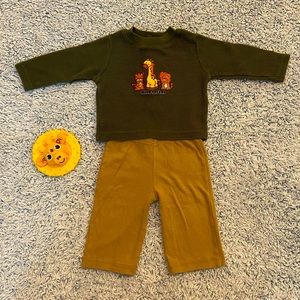 👀 4/$12 Safari Waffle Top & Elastic Pants